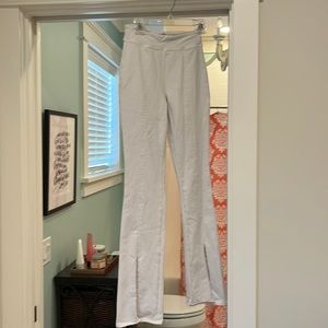Alo air brush flutter leggings